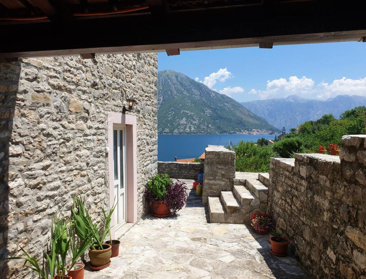 Guest House Maza Kotor Exterior photo