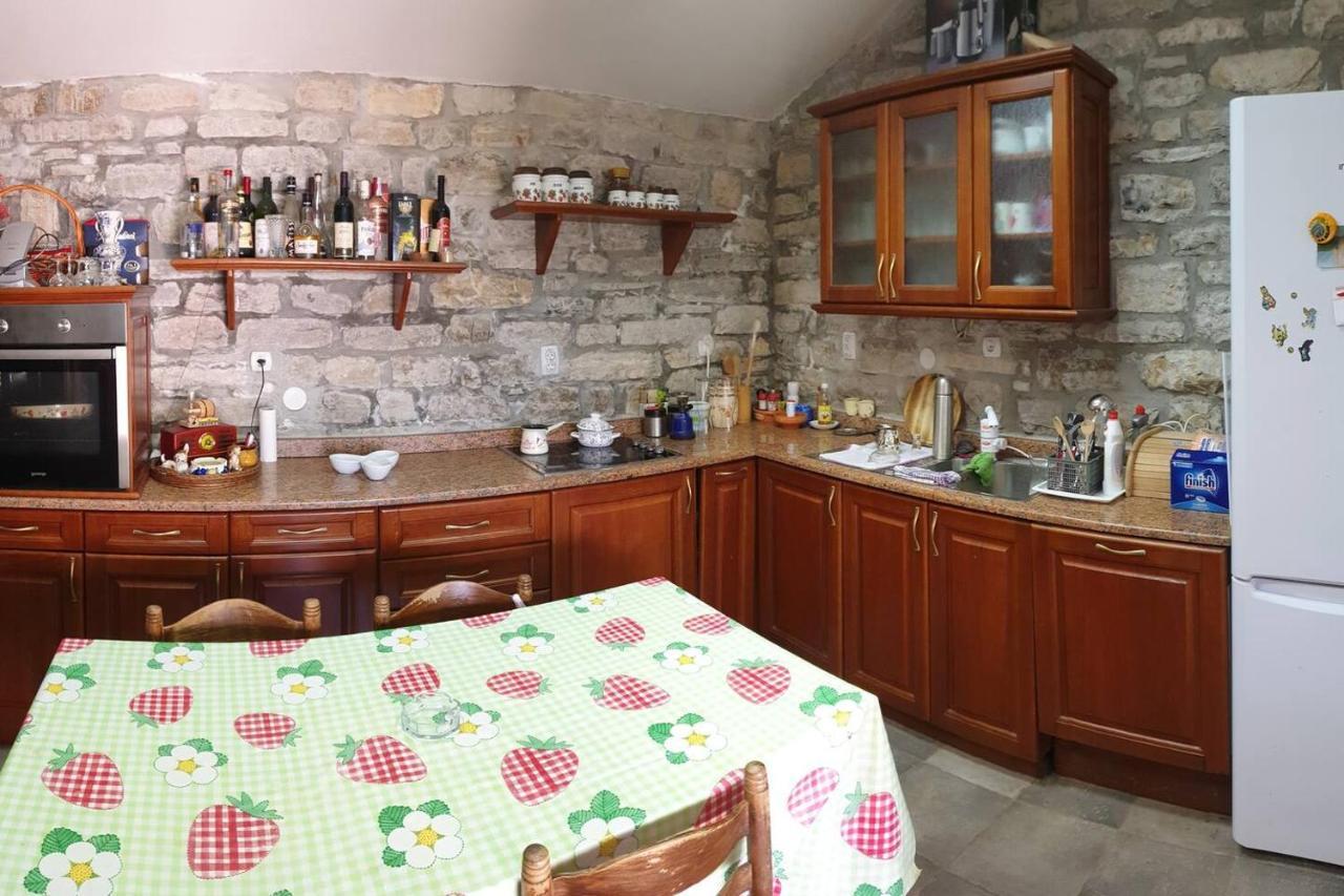 Guest House Maza Kotor Exterior photo